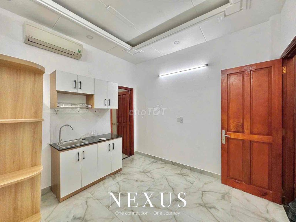 The inside room is Phú Nhuận.