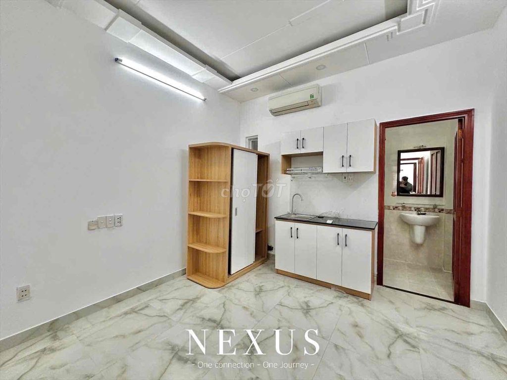 The inside room is Phú Nhuận.