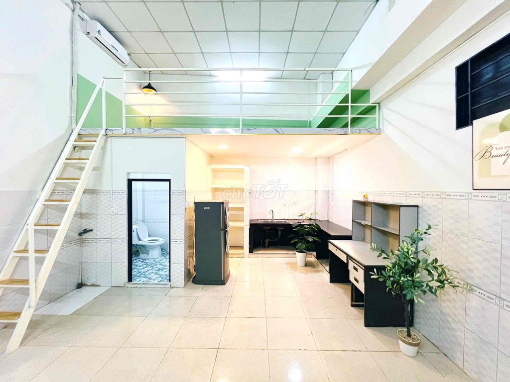 Rent room 4 million7-- air conditioning, refrigerators, free cars.