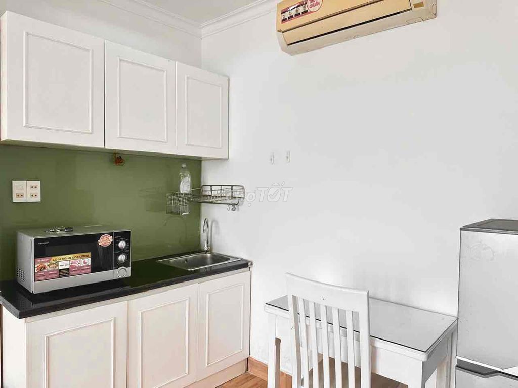 Rent room  cmt8 district 10 near the University of Science, uh full interior with elevators