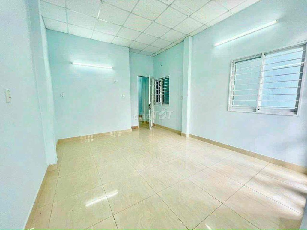 Rent the entire Phạm Hữu Lầu District 7 compound 5 x 15 m2 2 bedroom - 15 million