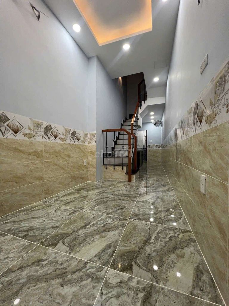 Renting an alley house, Nguyễn Đình Chiểu District 3.