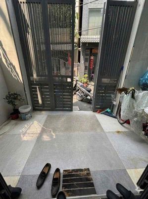 7 meters 110/tag, parking truck, 4 x17 m_5m new photos, 3 bedrooms