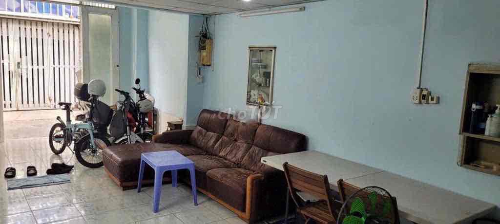 The L.Q.0s. 10 44 meters 2nd floor bedroom - GN Online