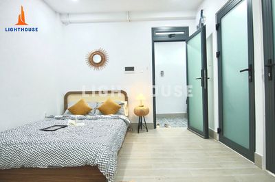 Nguyễn Văn Lượng studio -- nice location, full interior drops to 500 K right now.