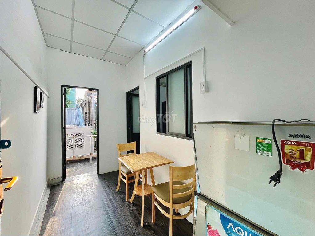 Rent a two-stimelve service apartment - a big 50-foot-bm-bt interior.