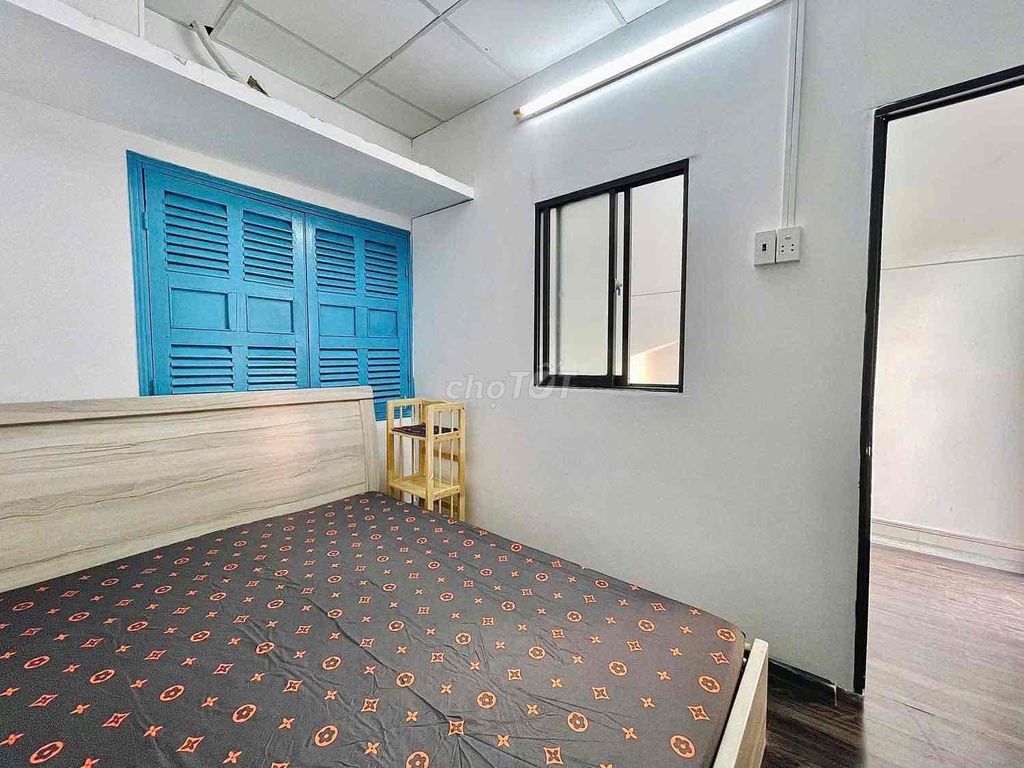 Rent a two-stimelve service apartment - a big 50-foot-bm-bt interior.