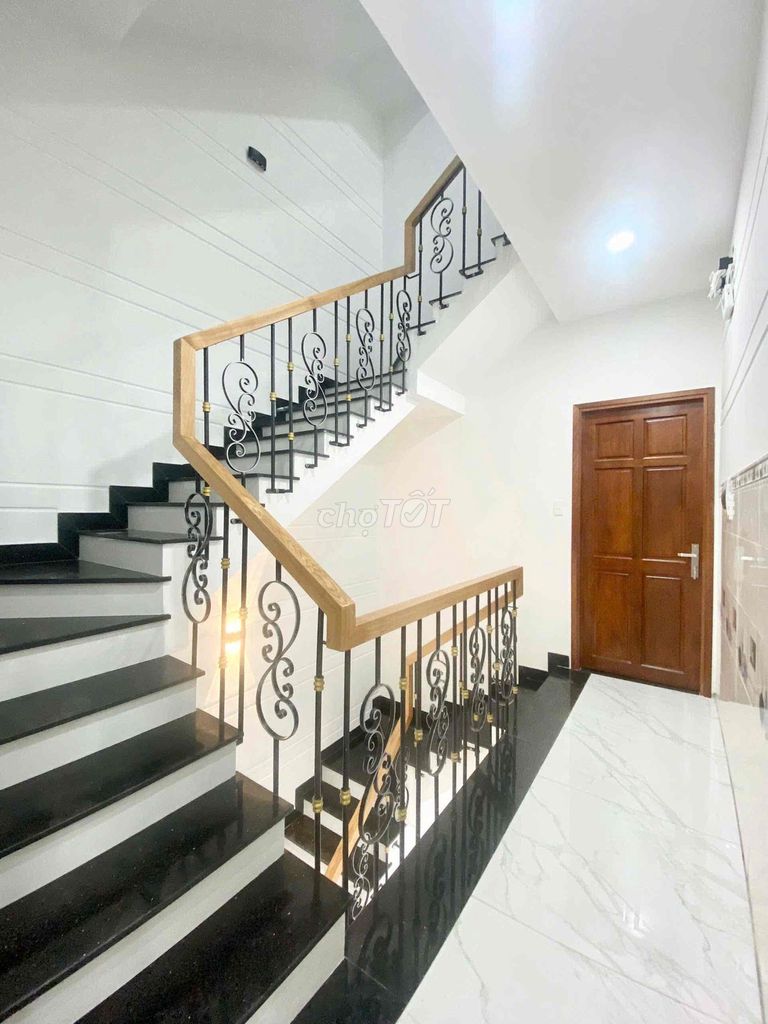 Nice apartment. 4 million-6-- free at least in October. Tân Phú.