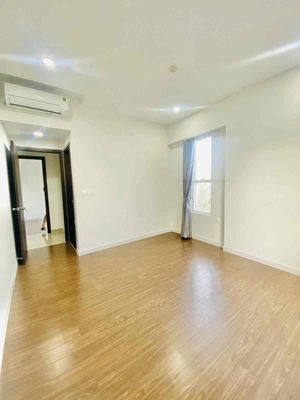 Rent the corner of Sunrise Riverside 3 bedrooms. Two clear view toilets, right in.
