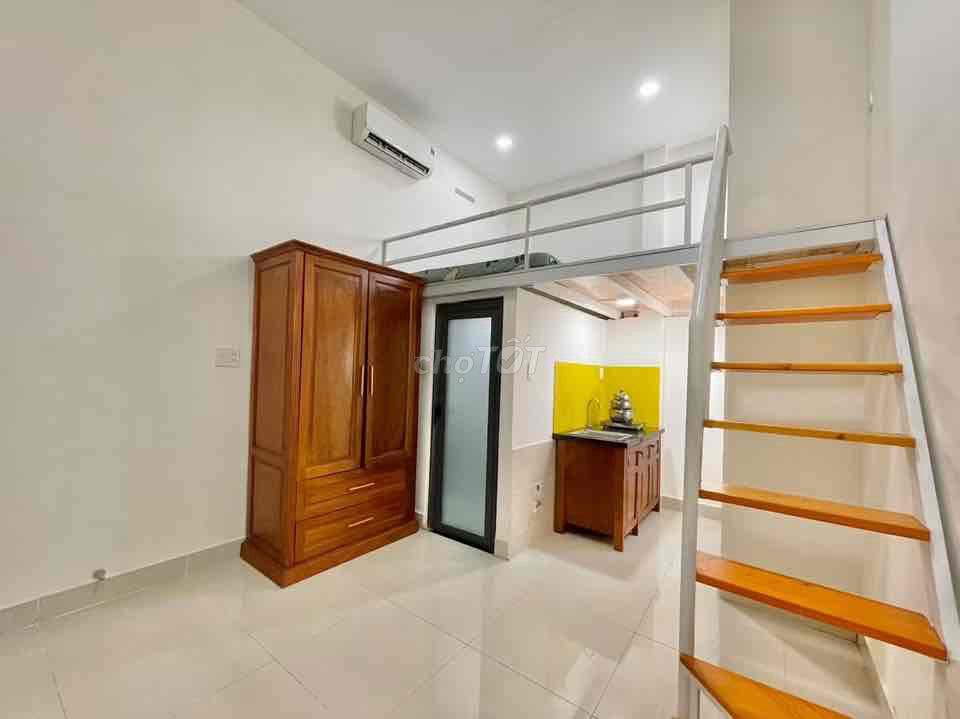 Rent a student suite near a charity college.