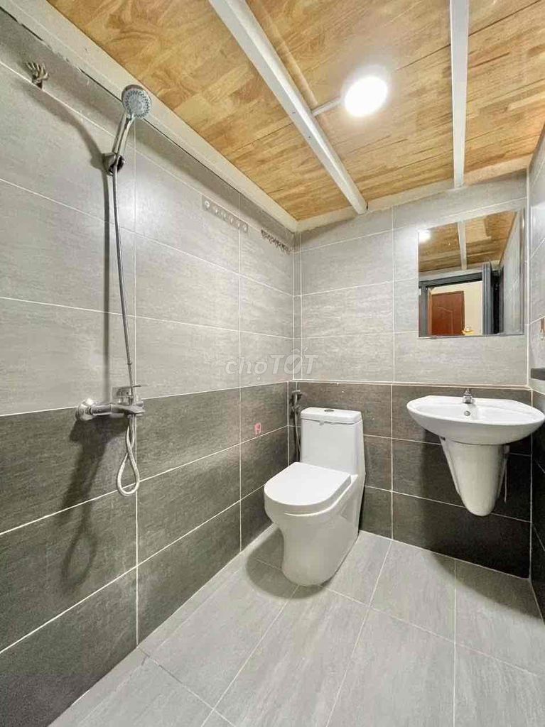 Rent a student suite near a charity college.