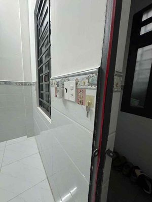 Forty meters, guards, 3.4 million, government power, 150k, security.