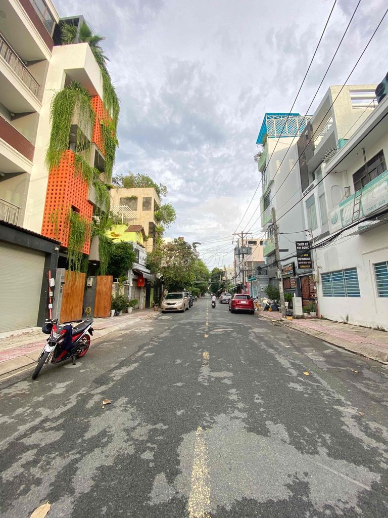 Renting one house near Tô Hiệu, Tân Phú-4 x 20-3 floors - 18 million
