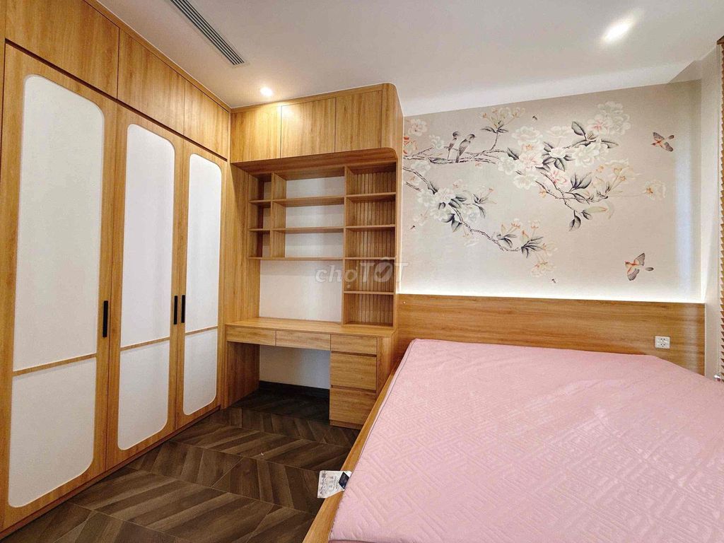 Rent two bedrooms. 80 meters, full luxry in Beverly.