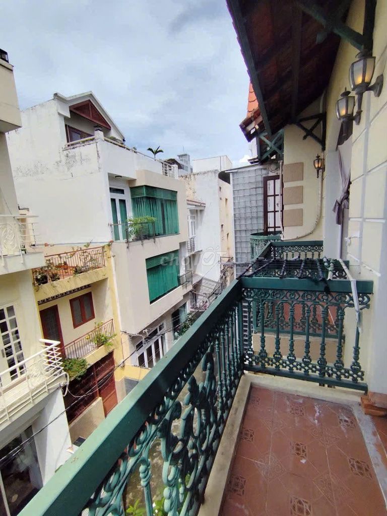 Rent Đặng Dung District 1 – Horizontal.8.5MMMMMD 3 floors thick with vintage.