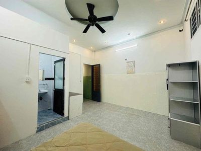 renting a skylight balcony near vhutee selling blue marbles