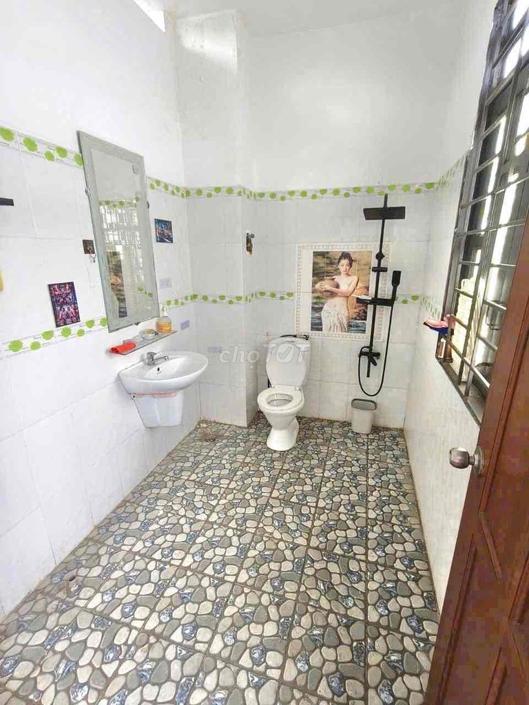 Nice new home (4 X12 M) 4 floors to 12-bhh 3 bedrooms 3 against an alley