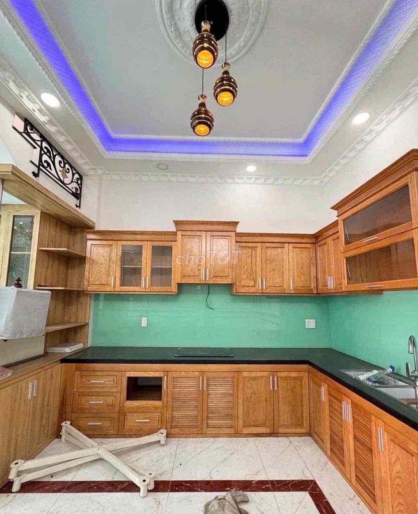 The owner of the new house is 100% new, Hồ Văn Long, Bình Tân.