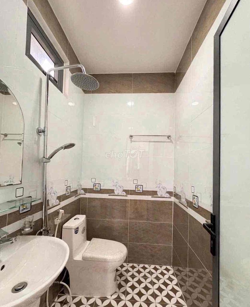 The owner of the new house is 100% new, Hồ Văn Long, Bình Tân.