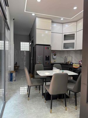 Rent a nice apartment. Two floors, Trần Huy Liệu.