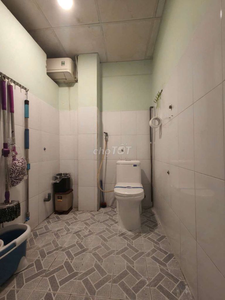 13 rooms in front of Nguyễn Chí Thanh.
