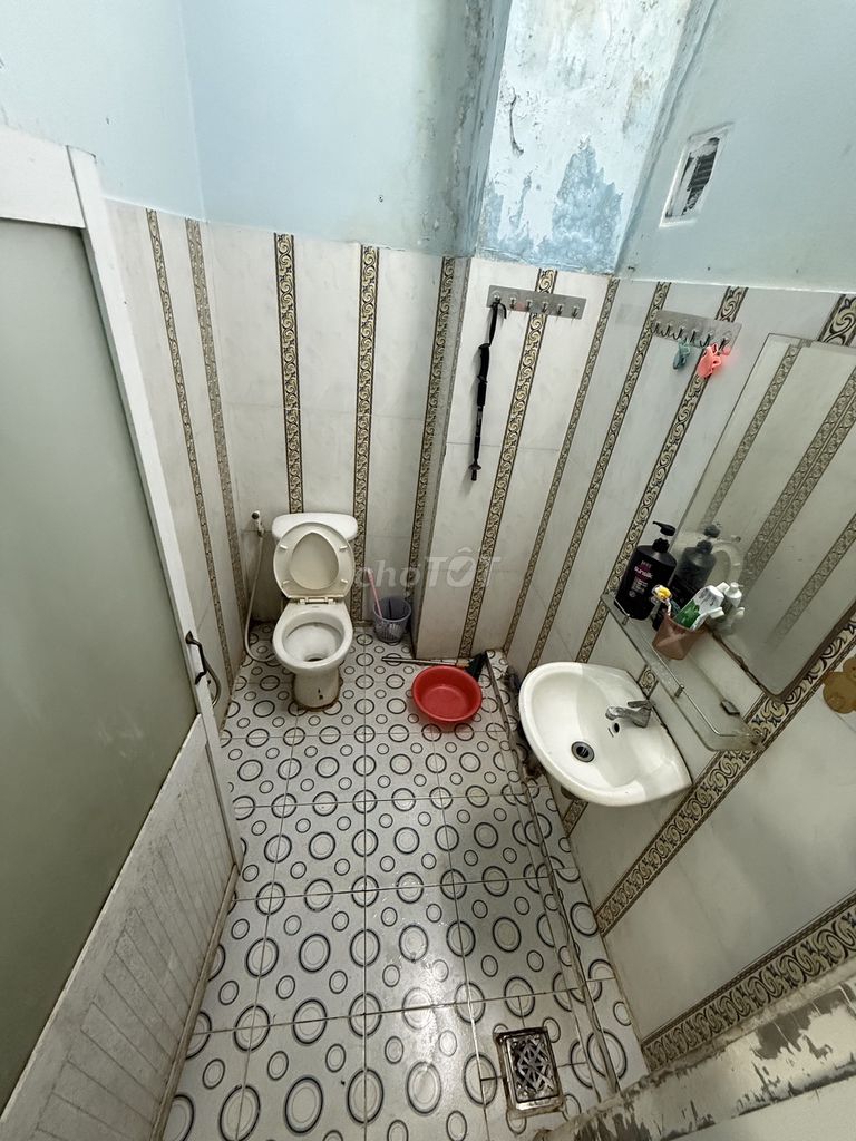I need to move in now.
