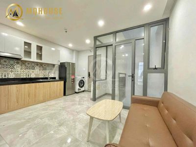 Two bedrooms, two balconys, private washing windows, the airport.