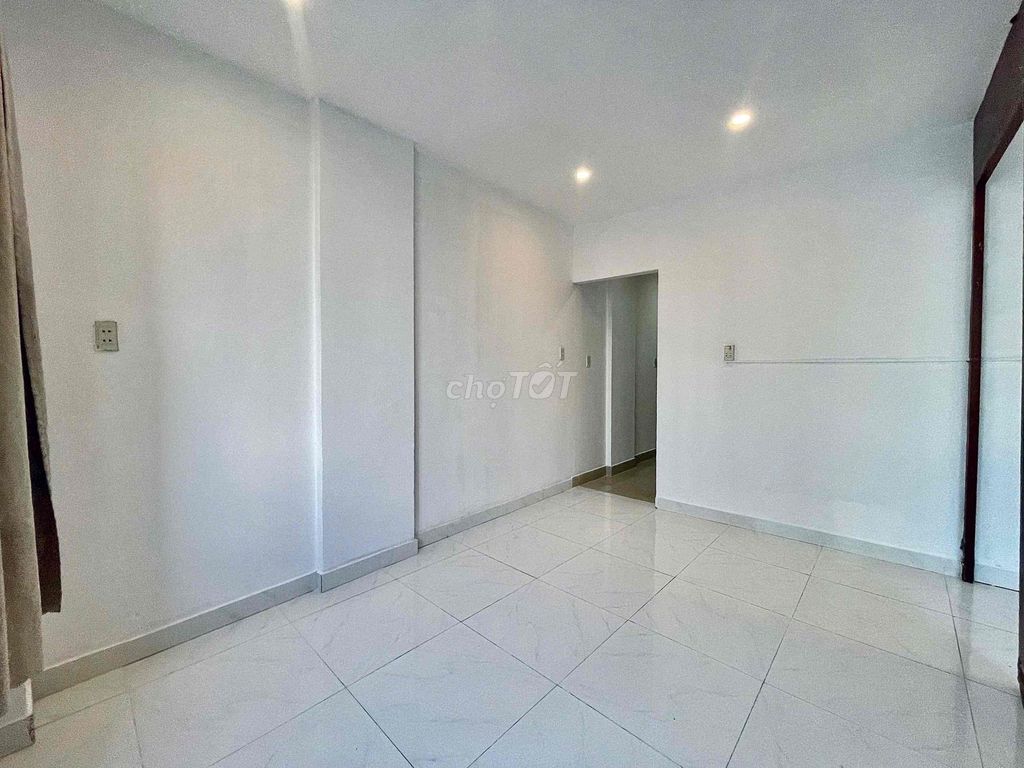 We'll rent out a bedroom, separate a window from Lê Văn Thọ Gò Vấp.