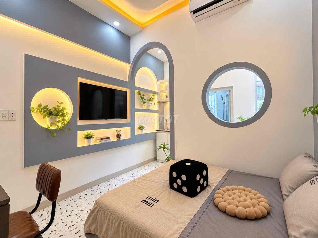 A super nice, wide Ngay ngã tư Bảy Hiền kitchen.