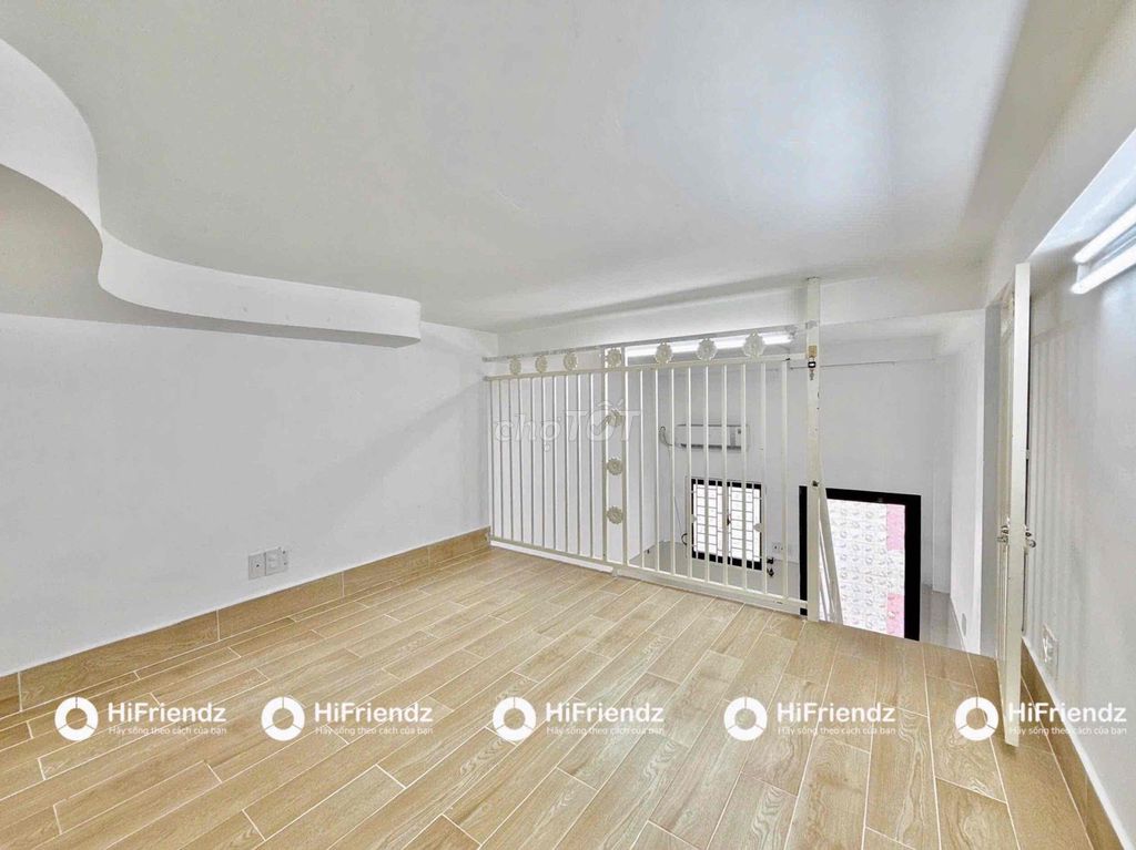 Rent a room with 40 M2 - bancol in four.