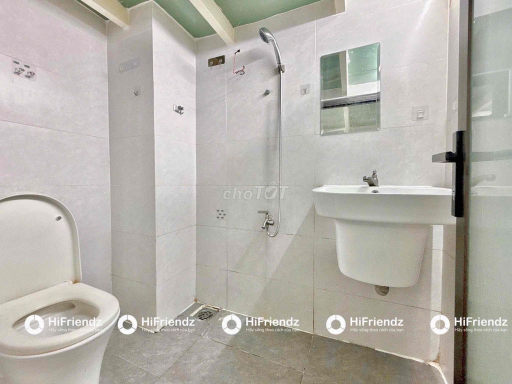 Rent a room with 40 M2 - bancol in four.