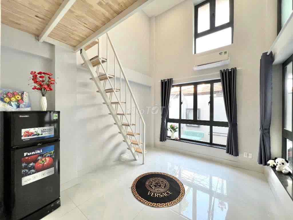 Opening a series of balconys - super hessv prices right at seven.