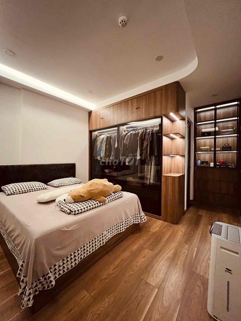 Hire the Cleaning House in Lebanon - near Vitello Botox, Funkyress