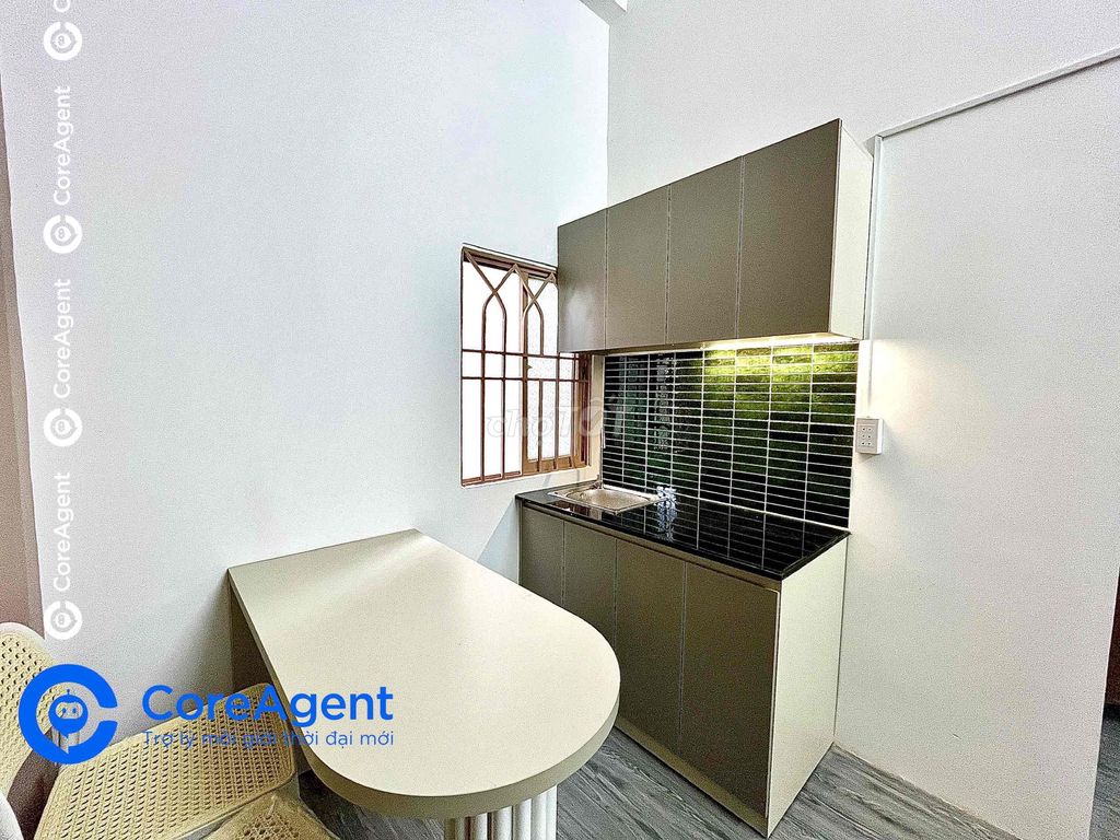 The service apartment. One bedroom. A Bancol full interior with an elevator in the air.