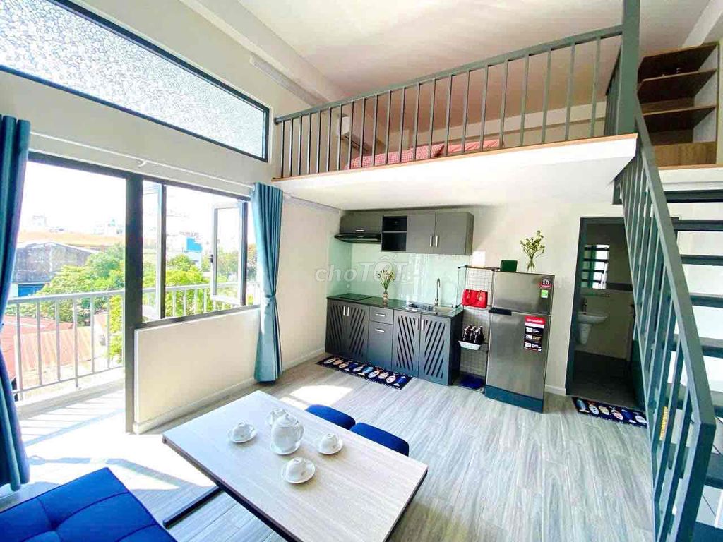 The balcony only calculates electricity and water near the green line