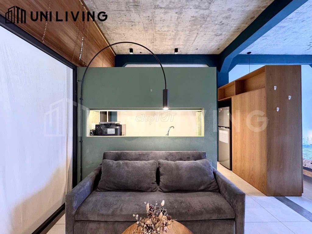 The 2nd county apartment, banconl view -- strange vibe -- full interior.