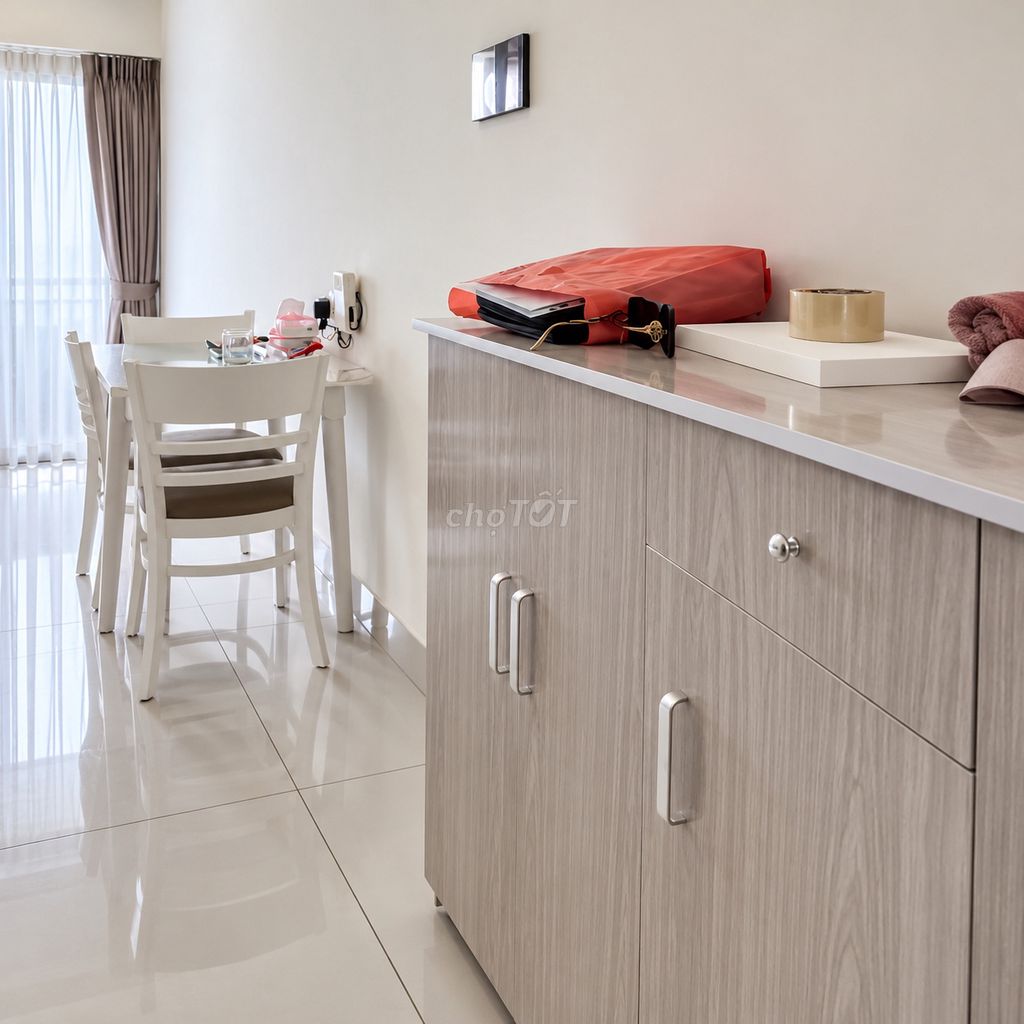 Two Sunrise Riverside bedrooms. Twelve million.