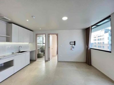 The new studio is near Bình Thạnh universities.