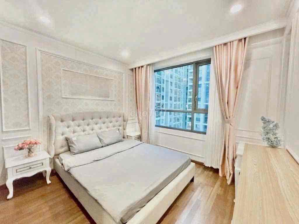 Two bedrooms 81 meters 2 full Gold View interior.