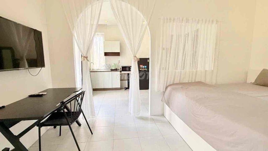 Hire the Marriage Room. A Full House Bedroom Near Remit, Tdtu, Ufy,Lofty