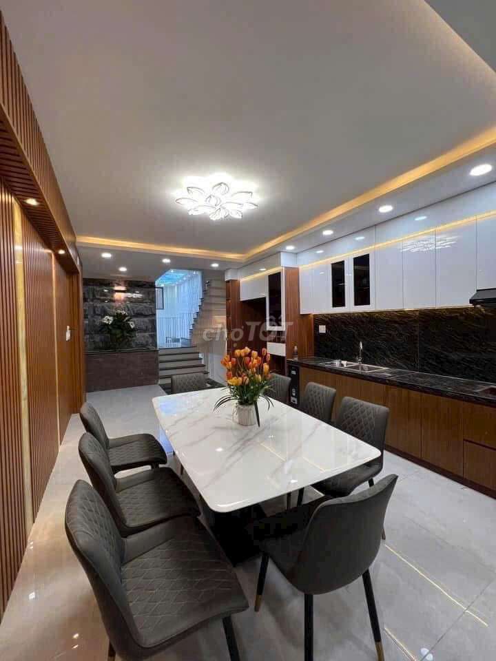 Rent the original apartment with the elevator.