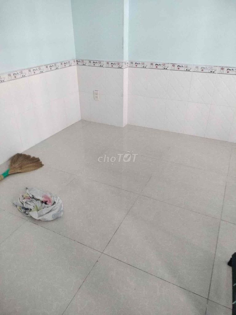 Rent a room with a Dutch, balcony, private hygiene.