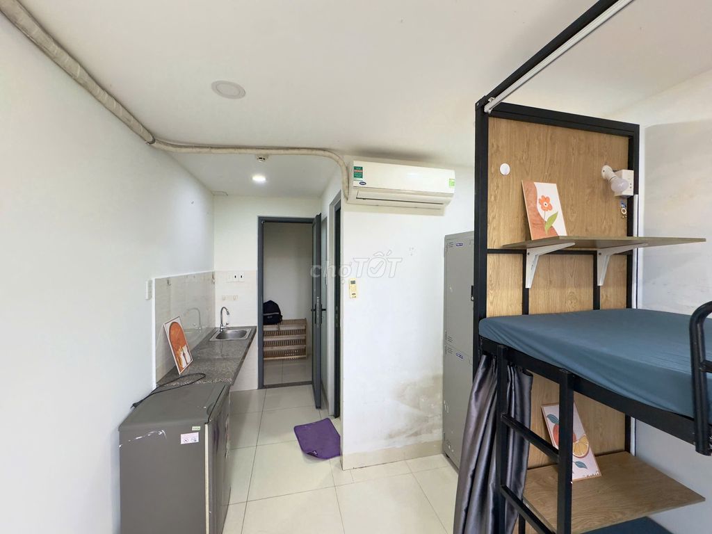 Super hot dorm south full interior - room only 2 straight to hutech E, spkt
