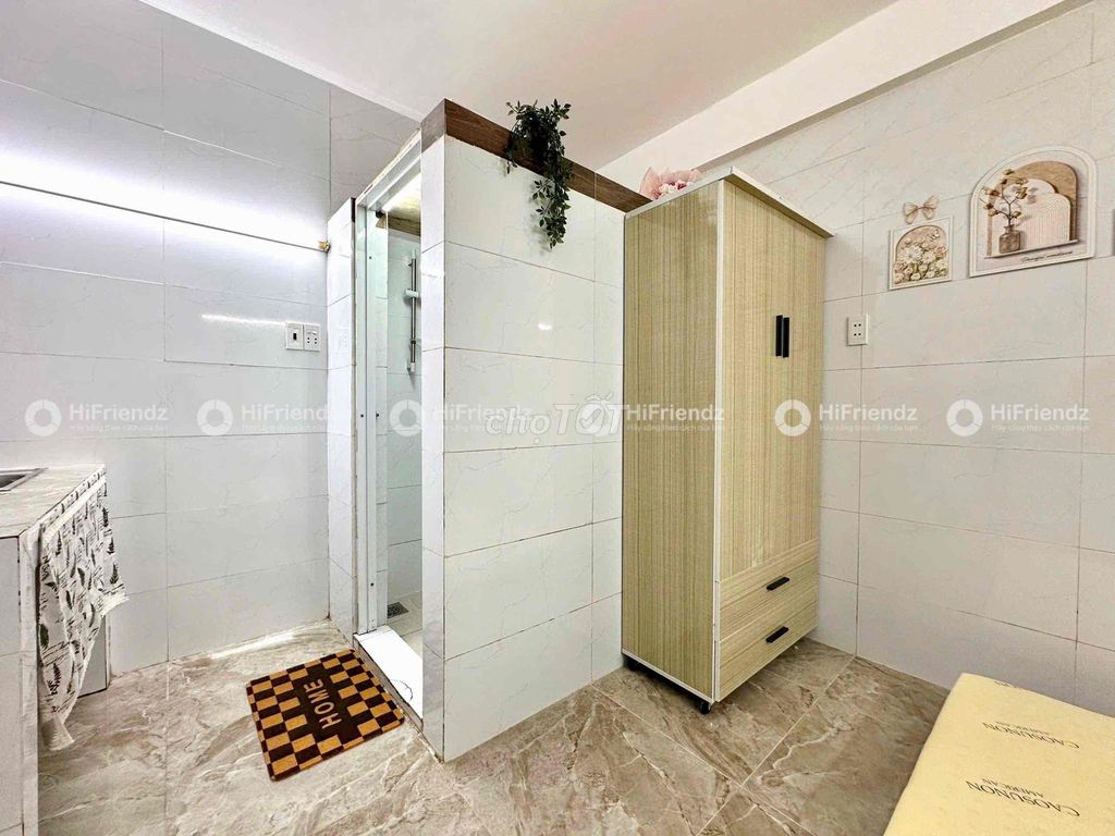 Rent the studio - full furniture in the shower, major donor literature, District 10