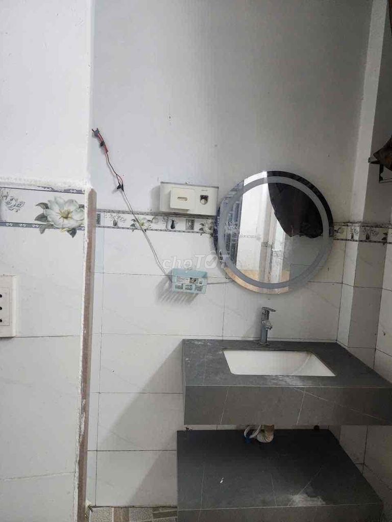 Rent the entire alley with 3.5 million interior.