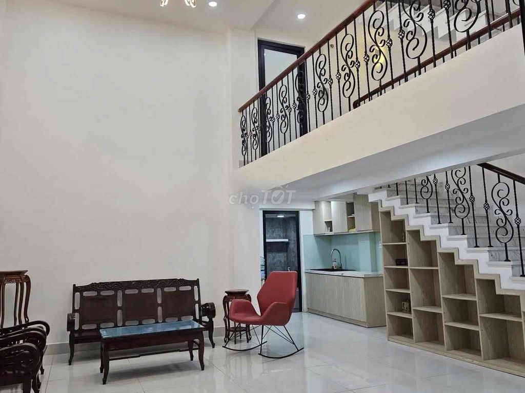 Rent the entire county house 1.10 x 6.5 meters, double-size, 3 bedrooms, price