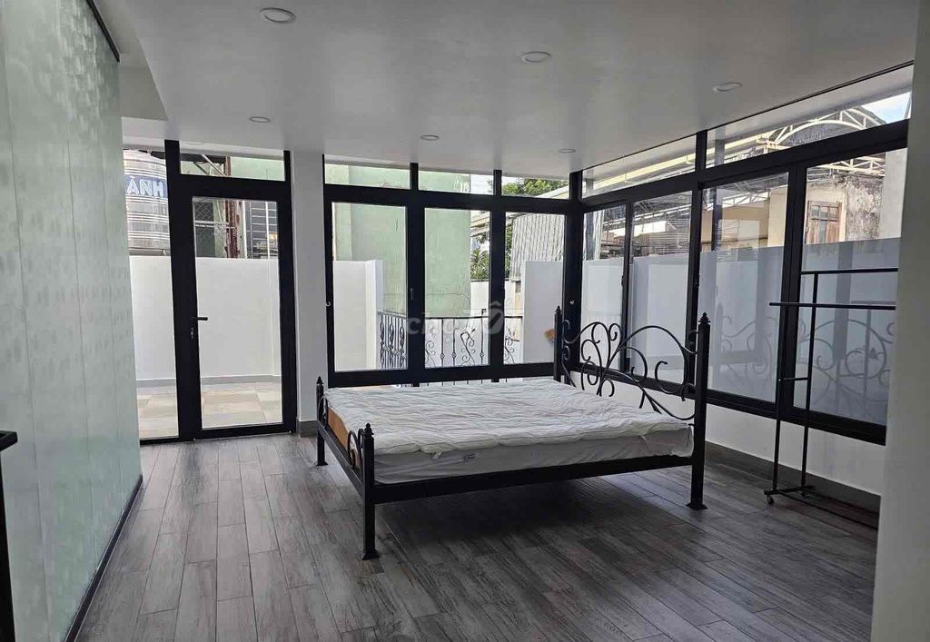Rent the entire county house 1.10 x 6.5 meters, double-size, 3 bedrooms, price