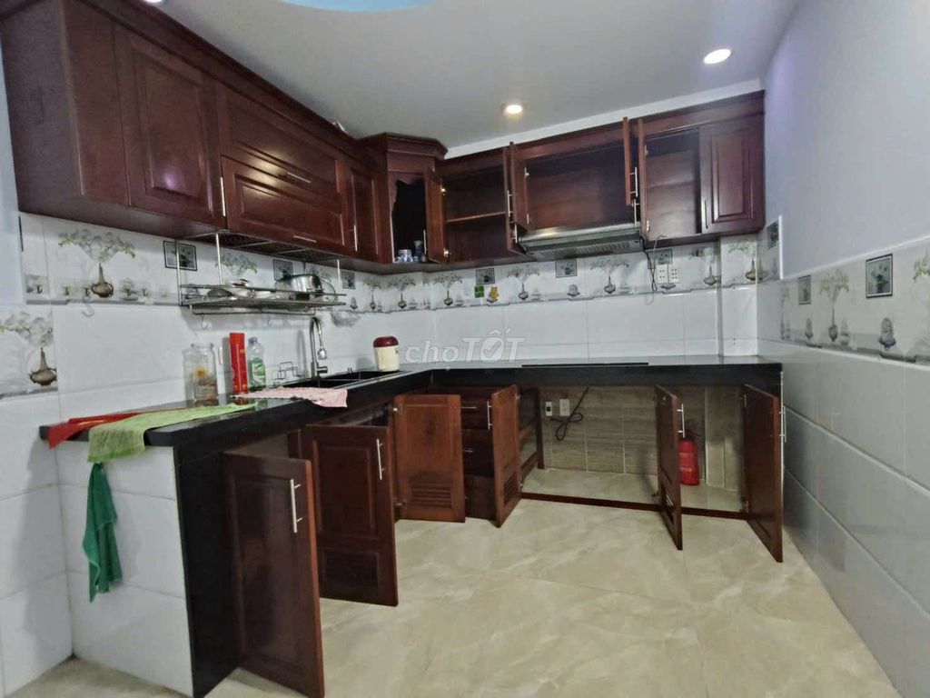 Rent the whole five bedrooms.