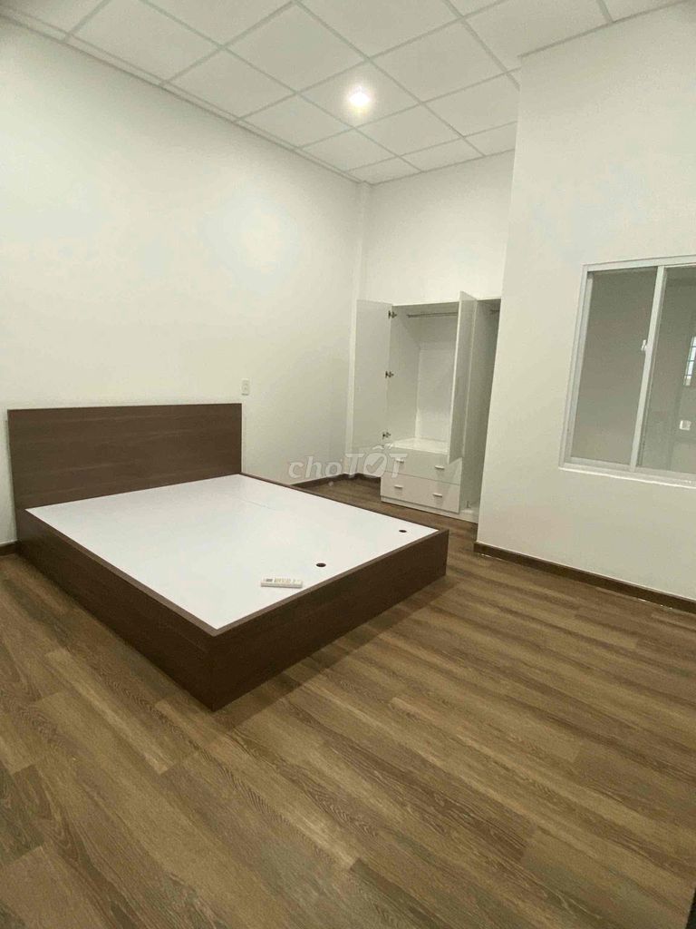 Let's rent the new Originals Home to In, An Dương Vương.