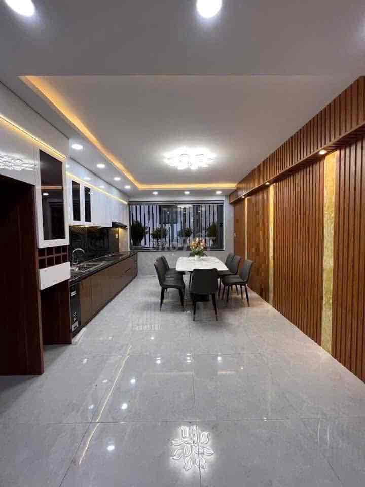 rented Nguyễn Oanh elevator (4 x18) suspended, 3 stories, 4 bedrooms, 5 fu toilets